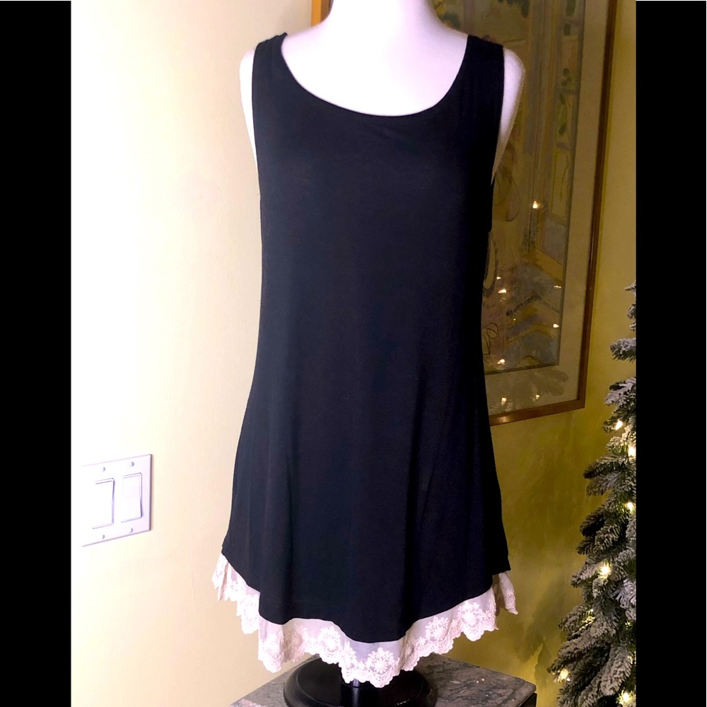 Logo layers black tank